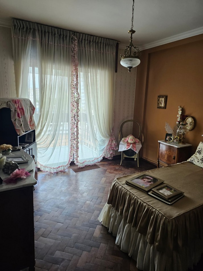 VENTA DE DEPARTAMENTO CENTRICO en 25 de mayo