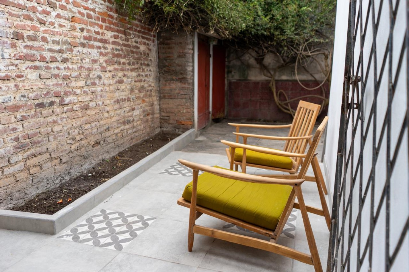 OPORTUNIDAD EN VENTA!  Lamadrid 182, entre Alvarado y Urquiza