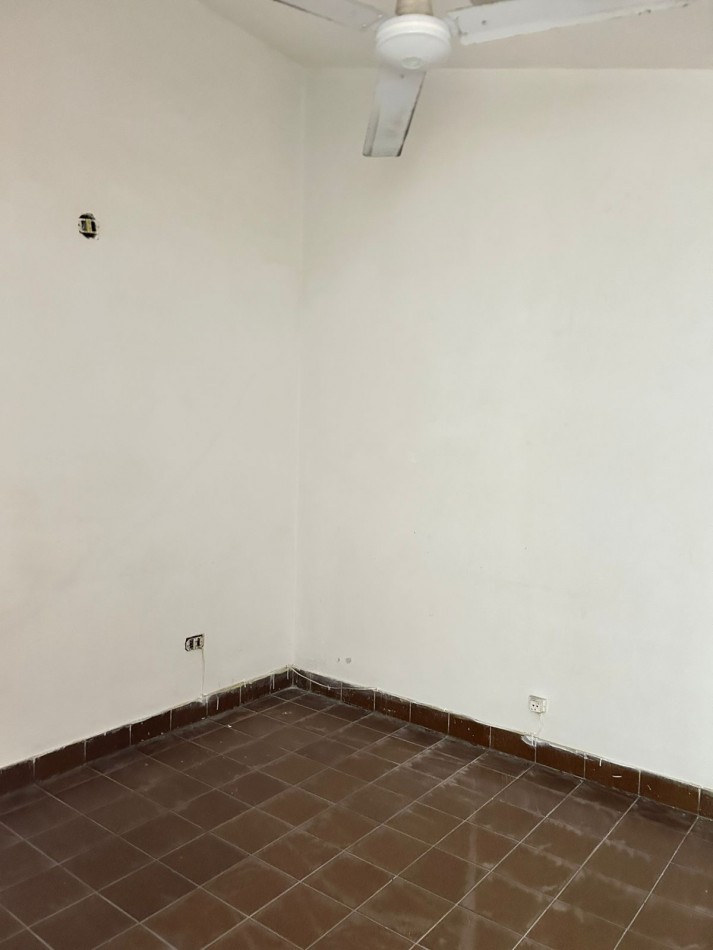 CASA EN ESQUINA BARRIO EL PERIODISTA