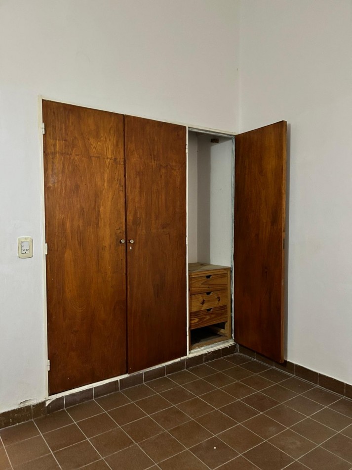 CASA EN ESQUINA BARRIO EL PERIODISTA