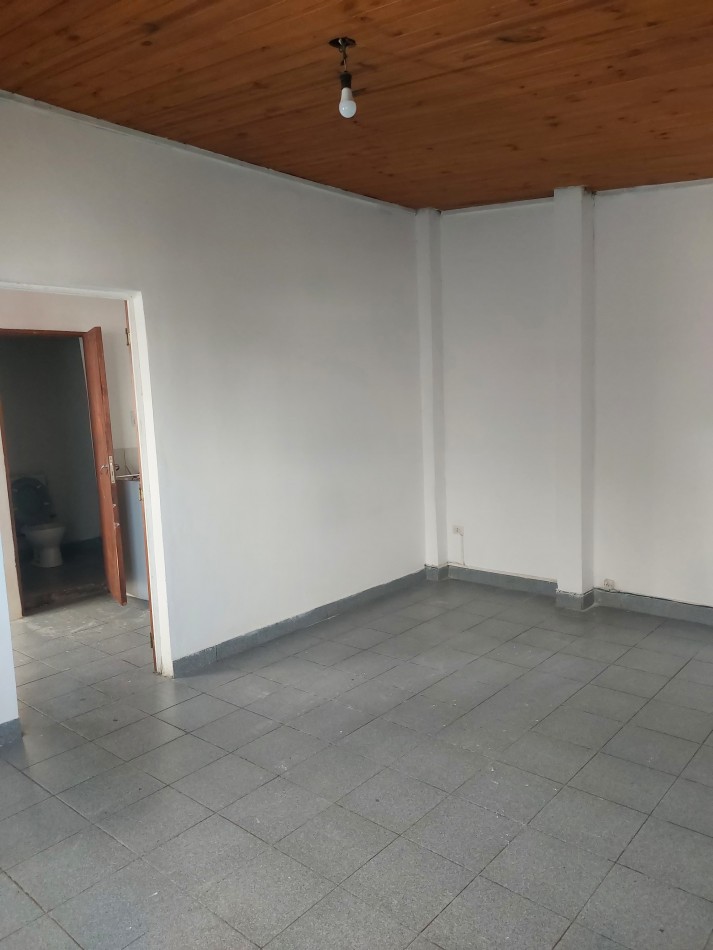  ¡AMPLIO DPTO. EN ALQUILER!