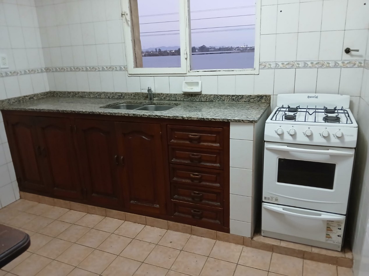 ALQUILO DEPARTAMENTO - BARRIO CASINO (2° Piso, con mejoras)