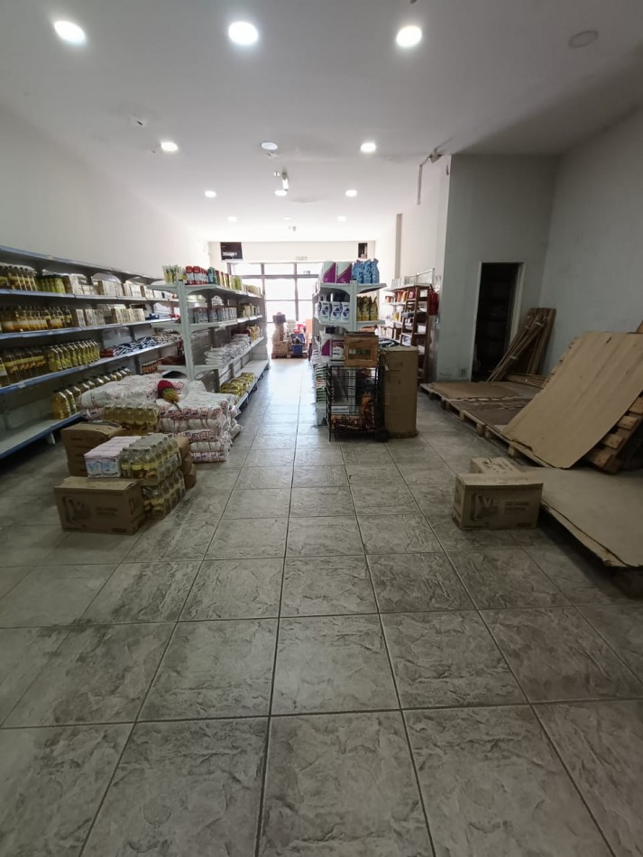 ¡LOCAL COMERCIAL DISPONIBLE! Ubicacion inmejorable — Av. San Martin 