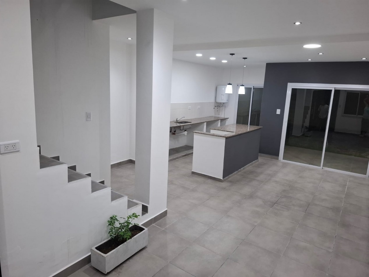 ALQUILO DUPLEX - ZONA SUR