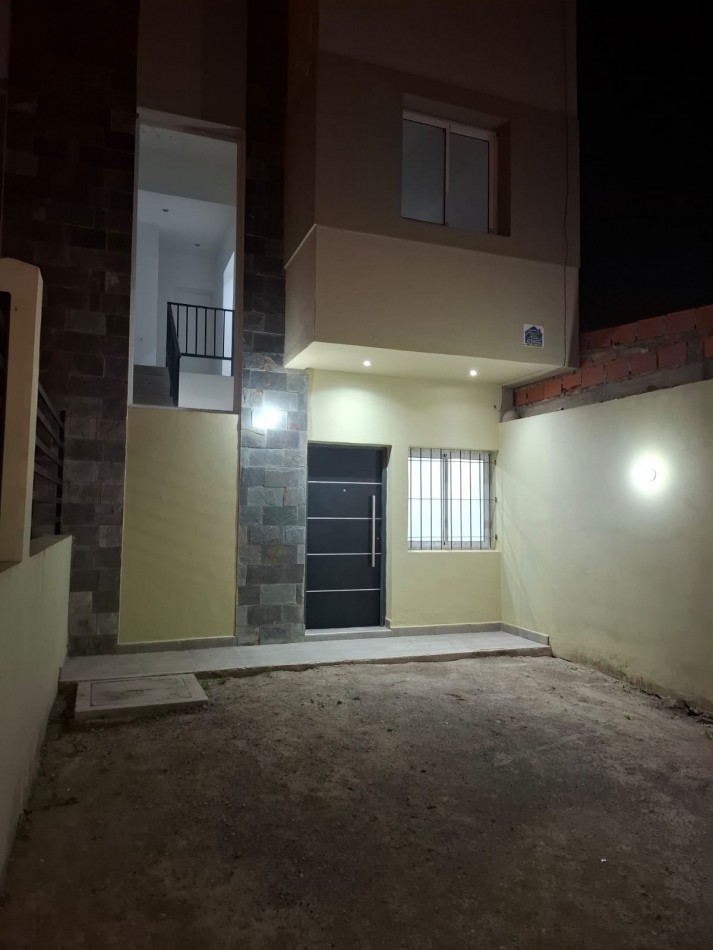 ALQUILO DUPLEX - ZONA SUR