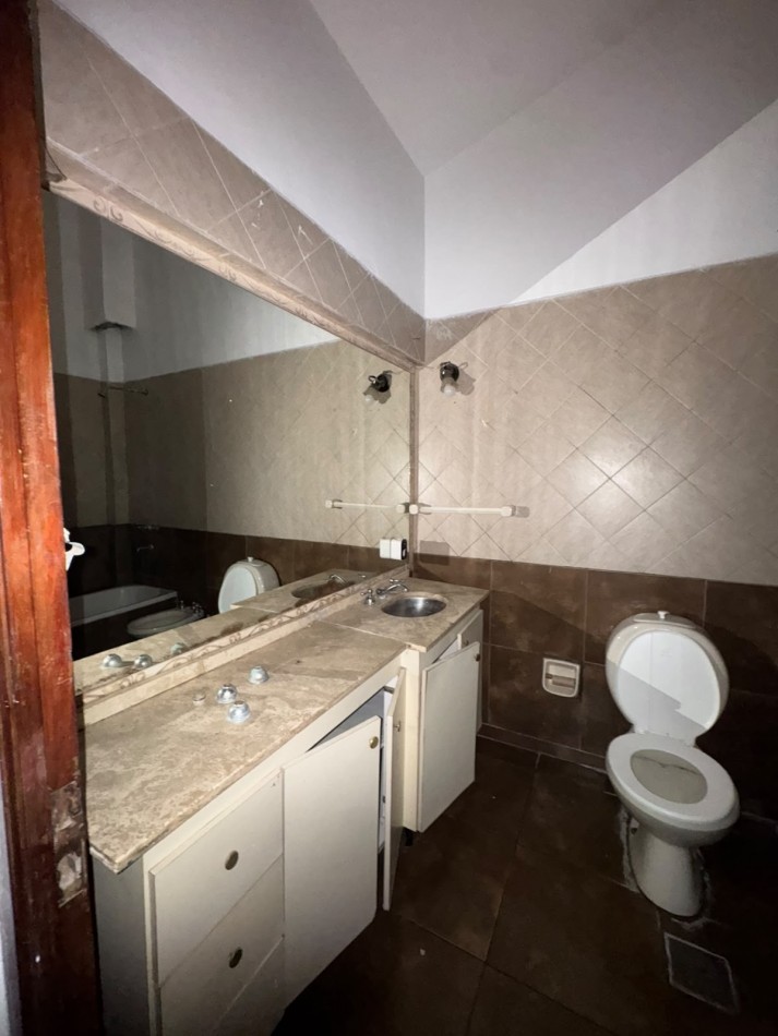 CASA EN ALQUILER - VILLA LAS ROSAS