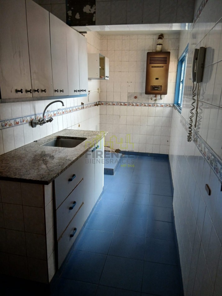 DEPARTAMENTO EXCELENTE UBICACION CENTRICA EN VENTA