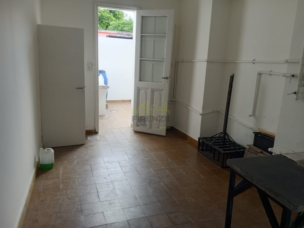 LOCAL COMERCIAL EN VENTA - Alvarado 255