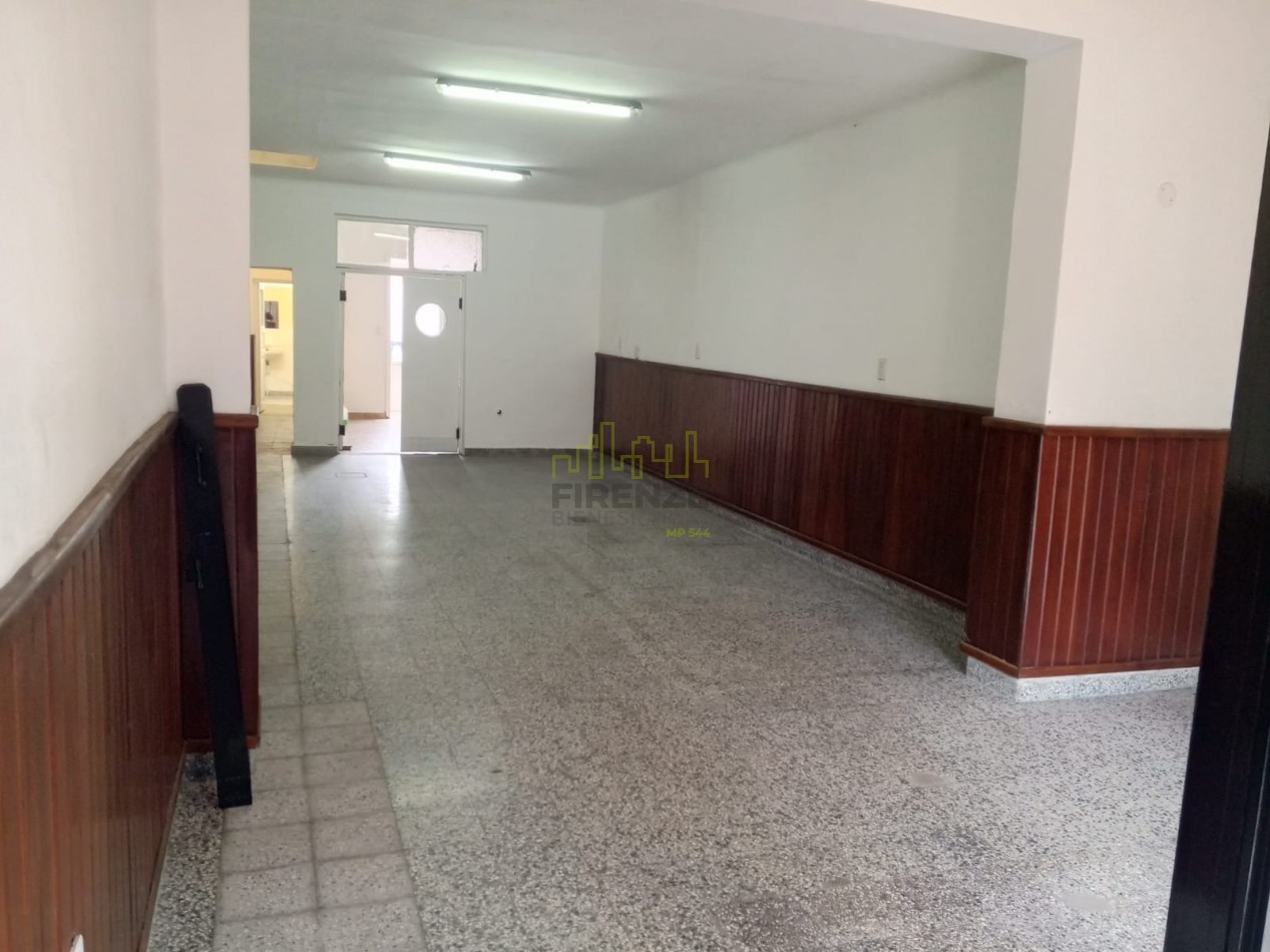 LOCAL COMERCIAL EN VENTA - Alvarado 255
