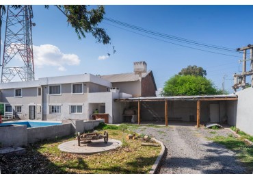 VENTA CASA CON PREDIO Y GALPON CAMINO A LA ISLA